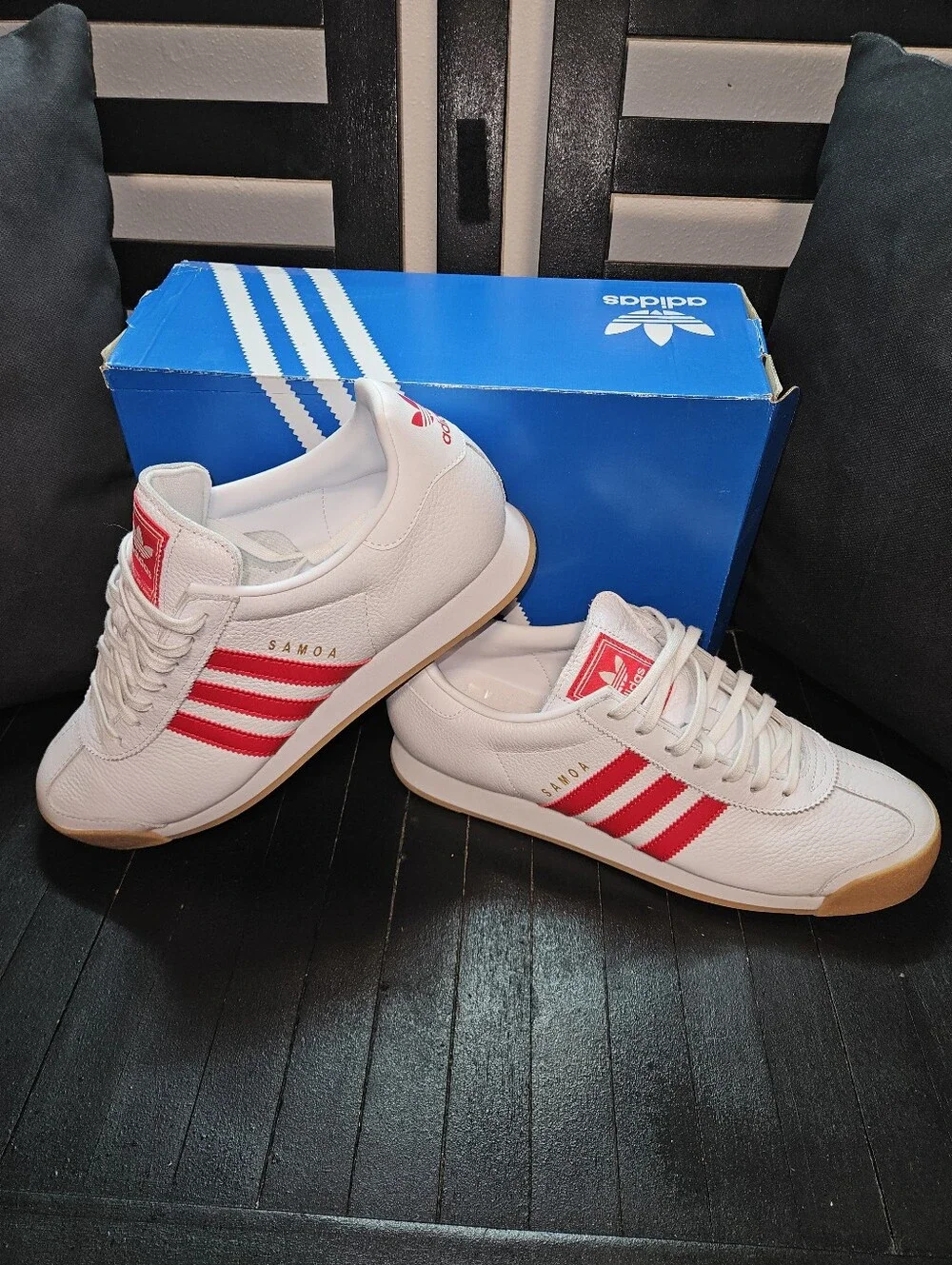 Adidas Originals Samoa Low - Wht/Red/Gum - Sz 11M/12W (IG1809) NIB (Pt Damaged)